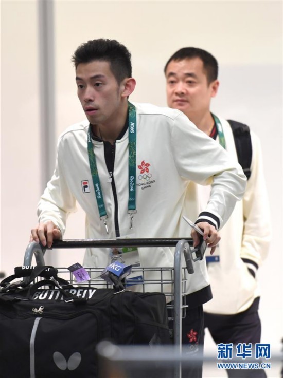 中国香港代表团抵达里约