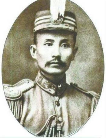 范石生将军戎装照