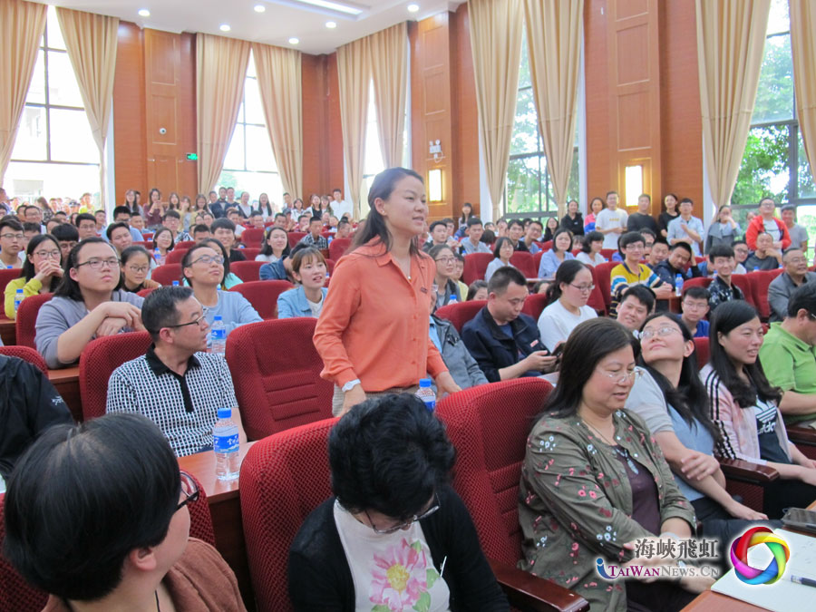 图片默认标题_fororder_图8-老师讲述自己去台湾的感