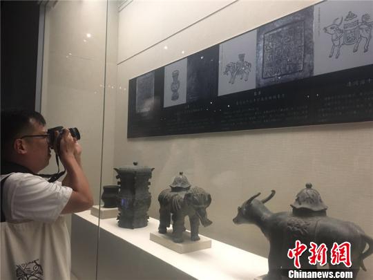 台湾文艺界人士走进浙江宁波 踏上“文化寻根”之旅