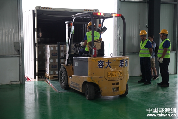 中欧班列：“丝路”上的钢铁驼队开行1万列