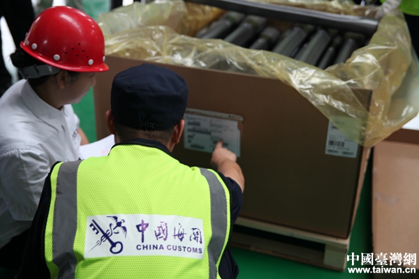 中欧班列：“丝路”上的钢铁驼队开行1万列