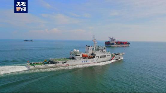 “海巡03”轮首次巡航西沙海域