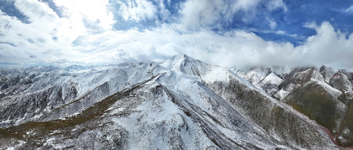 甘肃山丹：大雪泼墨山水间