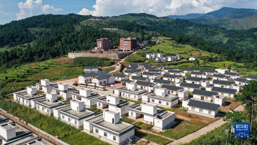 “广泛凝聚中华民族一切智慧和力量”——以习近平同志为核心的党中央关心统一战线工作纪实