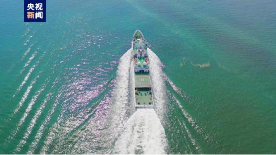 “海巡03”轮首次巡航西沙海域