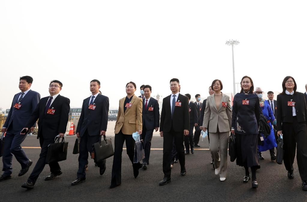 世界如何透过中国两会理解全过程人民民主