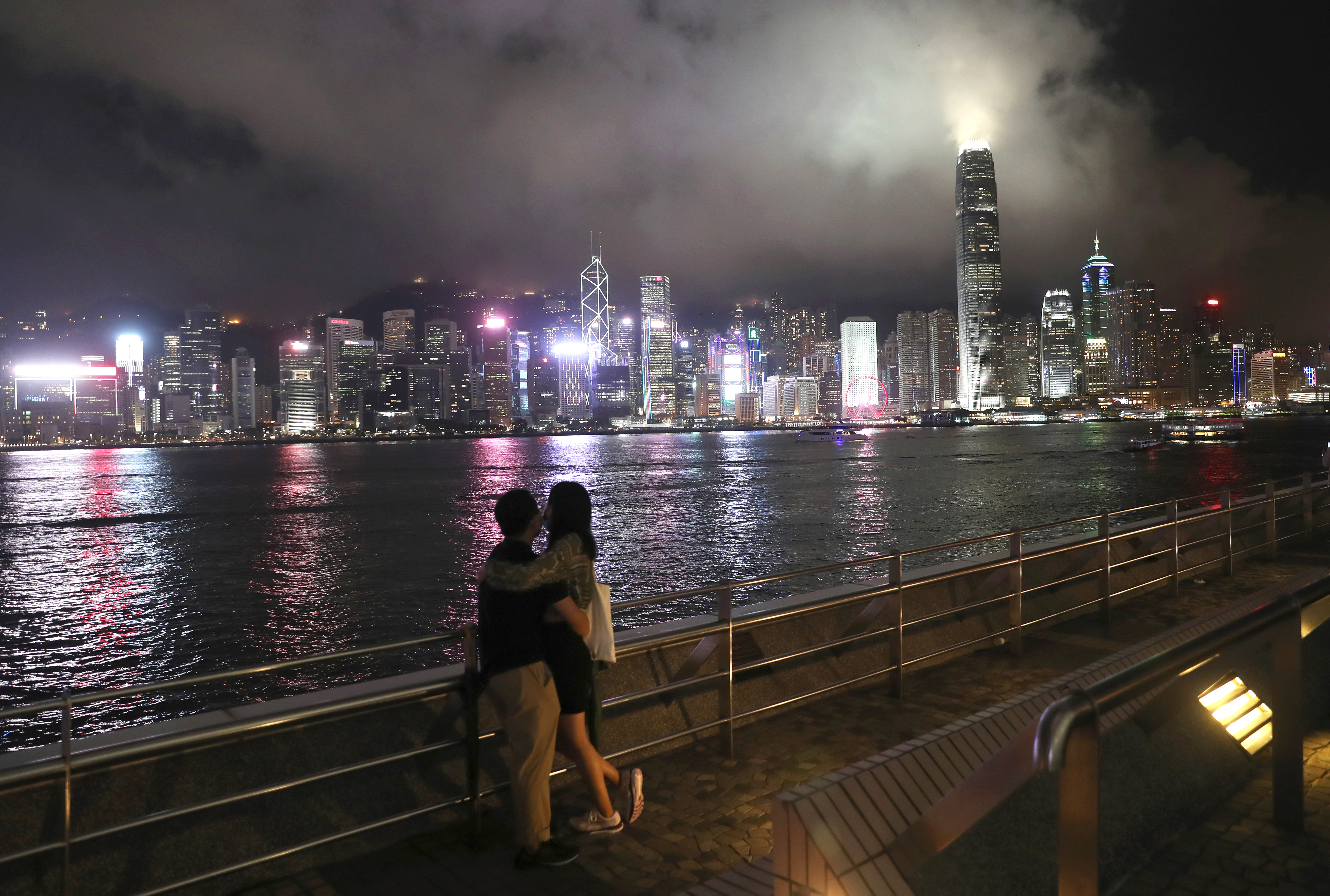 光影十年绘新篇丨紫荆花开绽芳华 光影十年绘新篇丨紫荆花开绽芳华