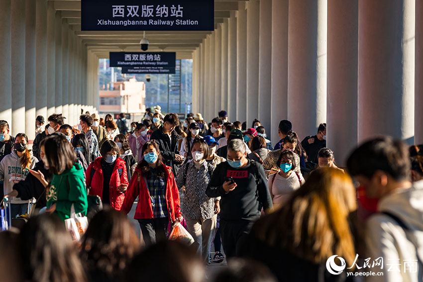 6.8万人次！中老铁路旅客发送量创历史新高