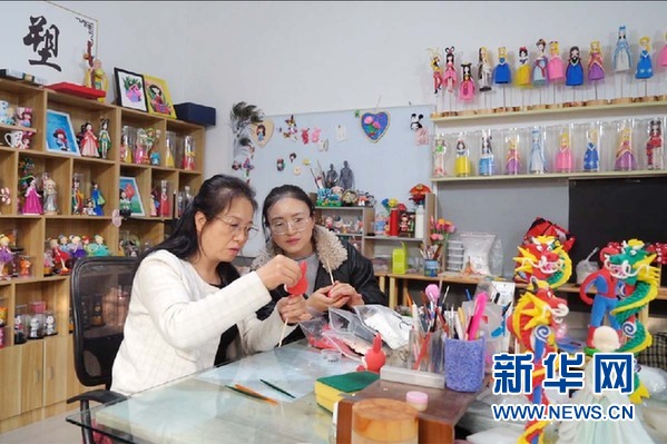 面塑生“花” 老手艺焕发新活力