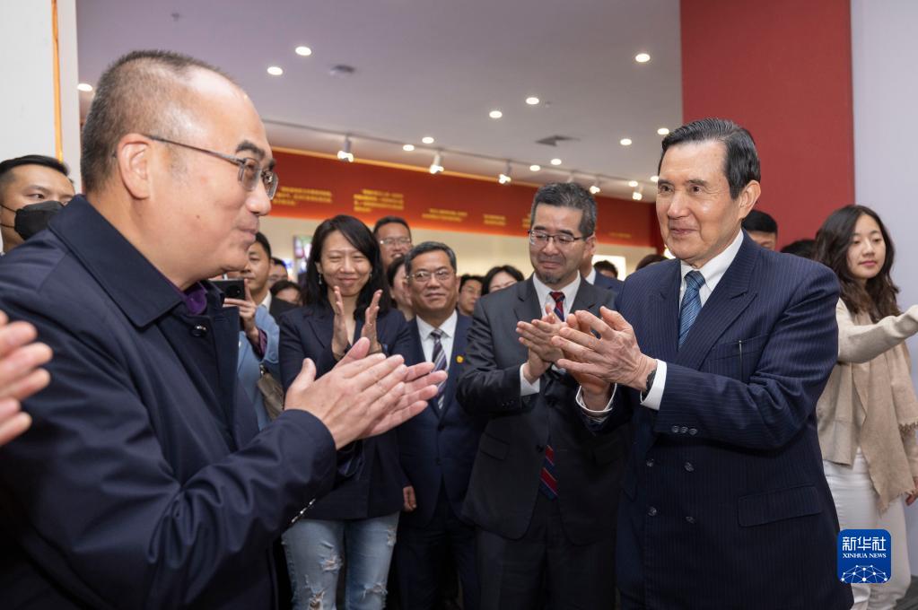 马英九参观抗击新冠肺炎疫情武汉保卫战专题展陈 马英九参观抗击新冠肺炎疫情武汉保卫战专题展陈