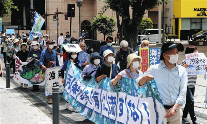 日本强推核污水排海计划引质疑 遭本国民众抵制