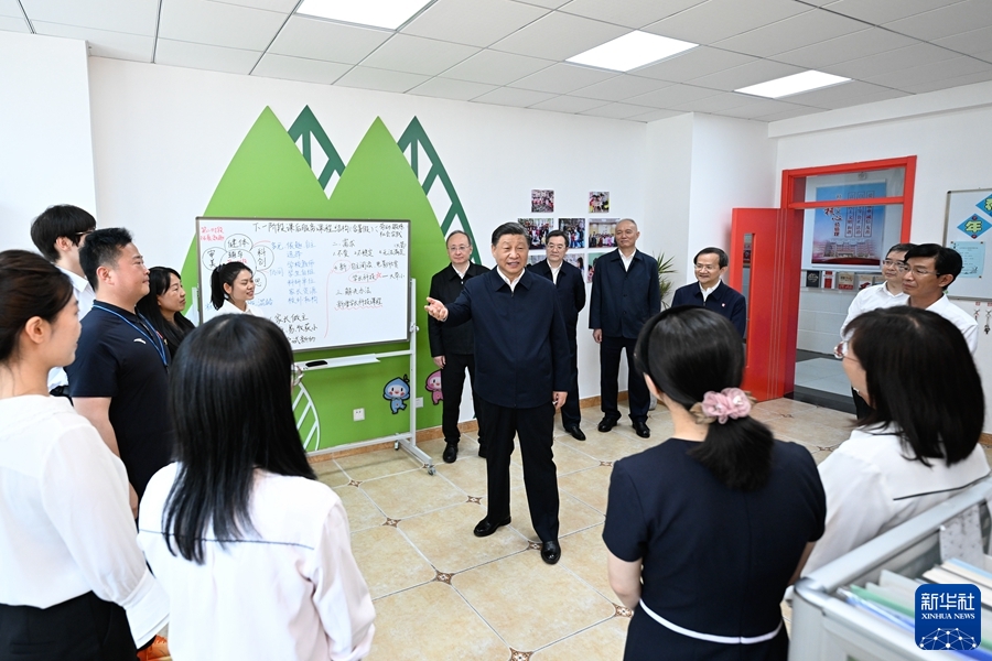习近平在北京育英学校考察时强调 争当德智体美劳全面发展的新时代好儿童 向全国广大少年儿童祝贺“六一”国际儿童节快乐