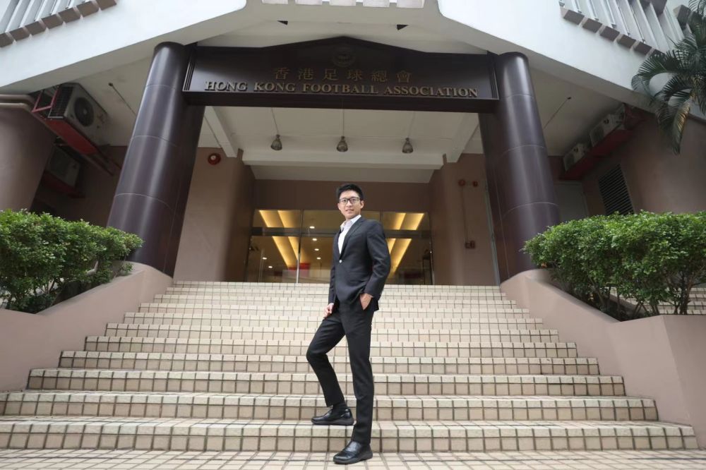 以晋级亚洲杯为目标！——专访中国香港足球总会副主席霍启山