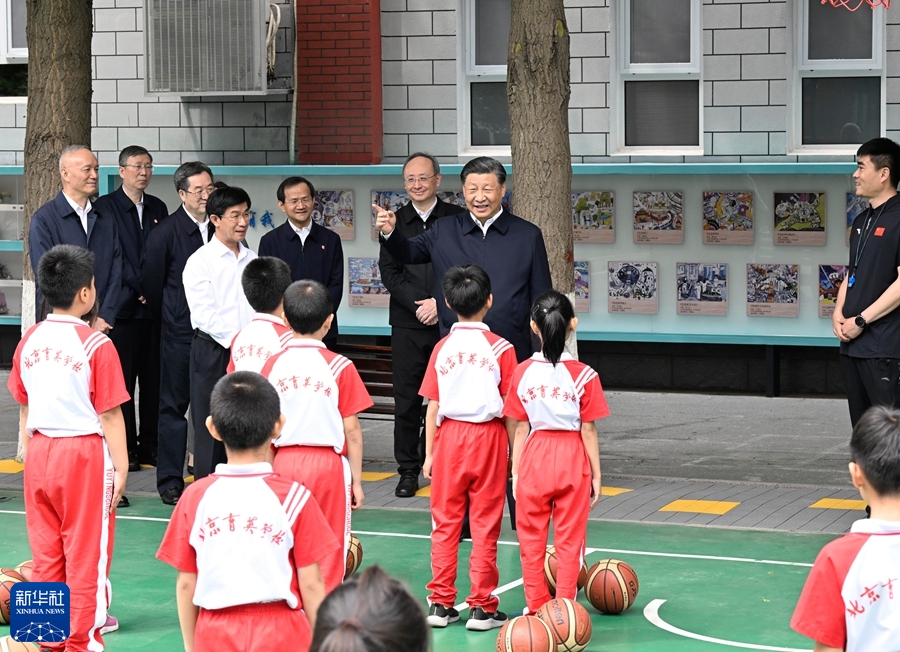 习近平在北京育英学校考察时强调 争当德智体美劳全面发展的新时代好儿童 向全国广大少年儿童祝贺“六一”国际儿童节快乐