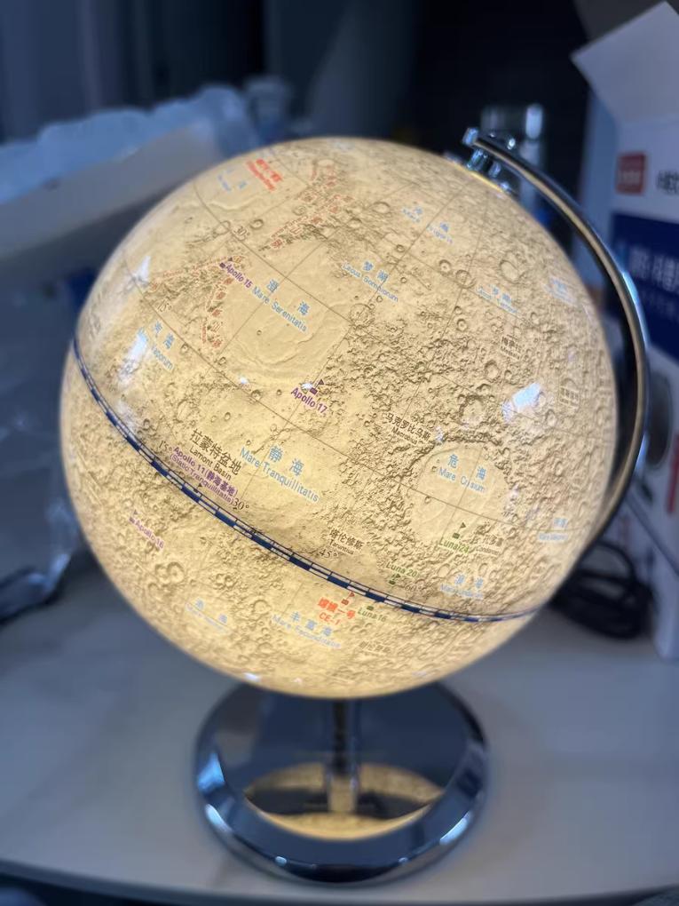 科学家披露高精度全月地质图诞生细节 科学家披露高精度全月地质图诞生细节