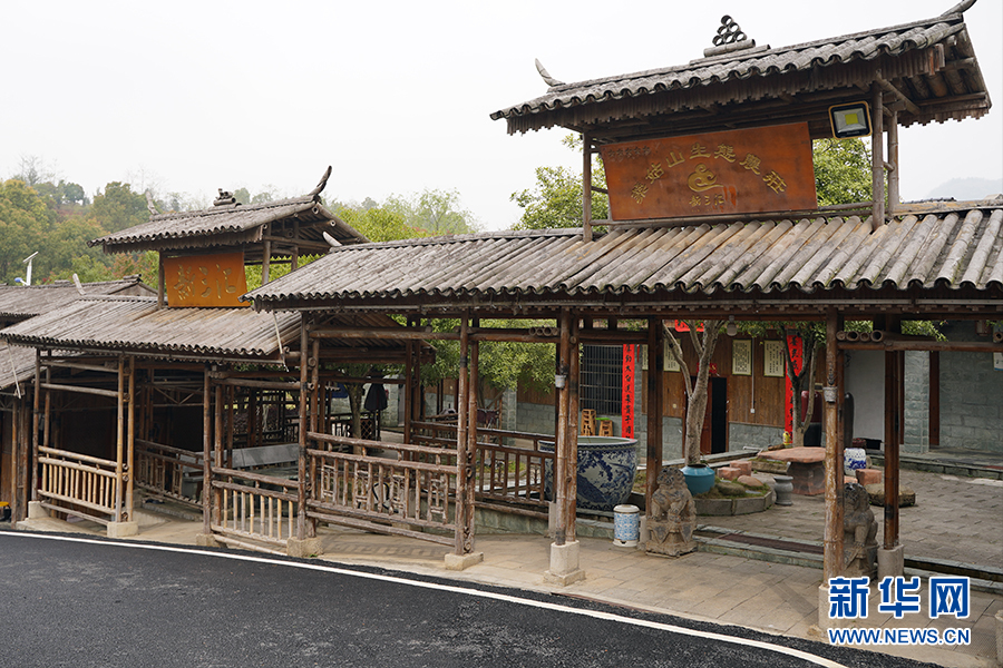 湖北通城：“两头乌”助农走出致富路
