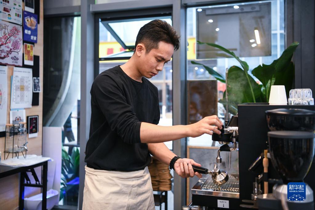 化身一条湾区的鱼 创造一杯“湾区之味”