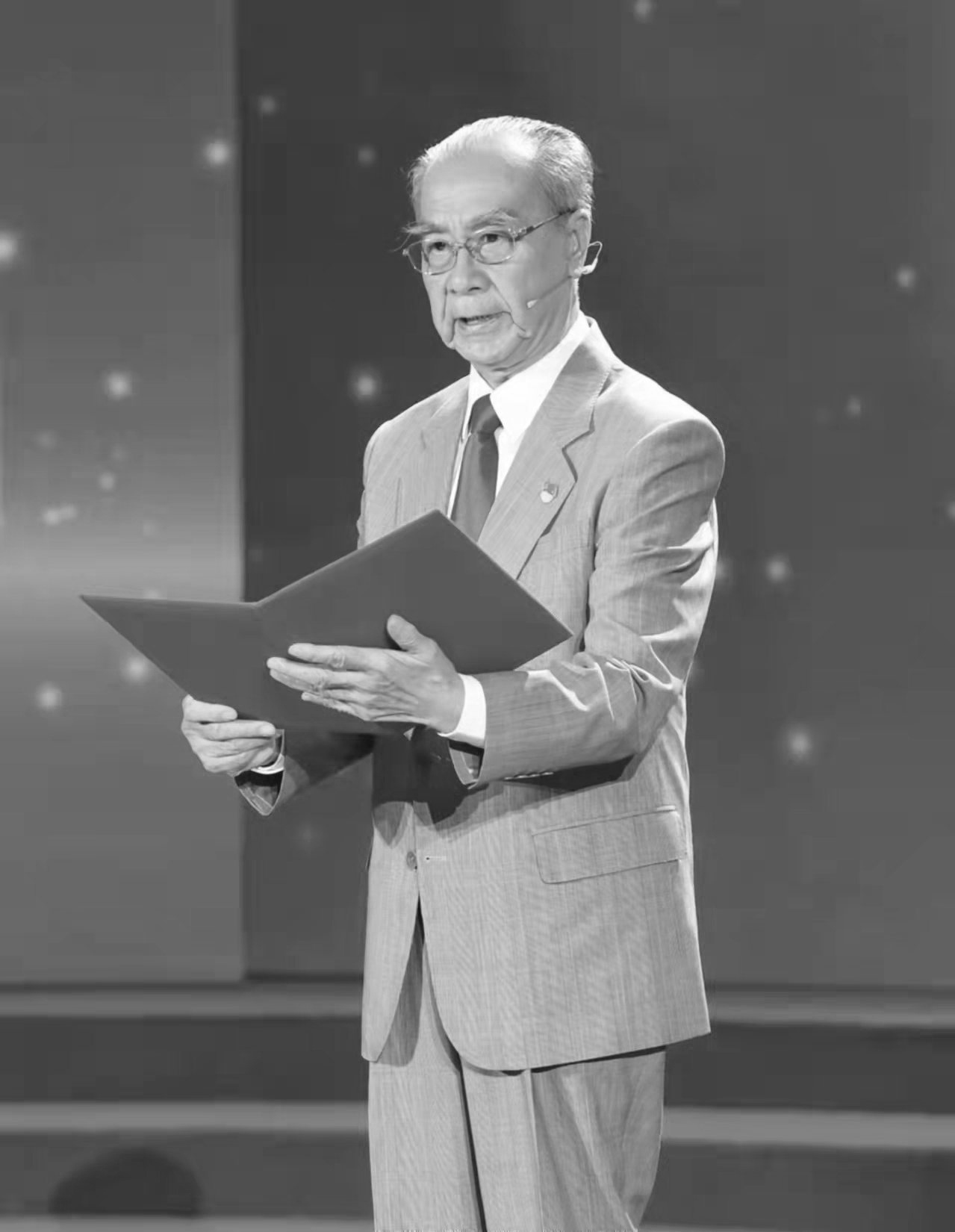 缅怀！著名播音员方明去世