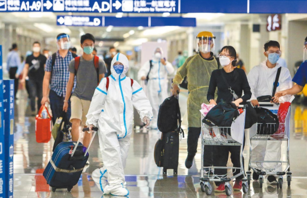 民进党当局“政治脑”防疫 桃园机场又成疫情破口